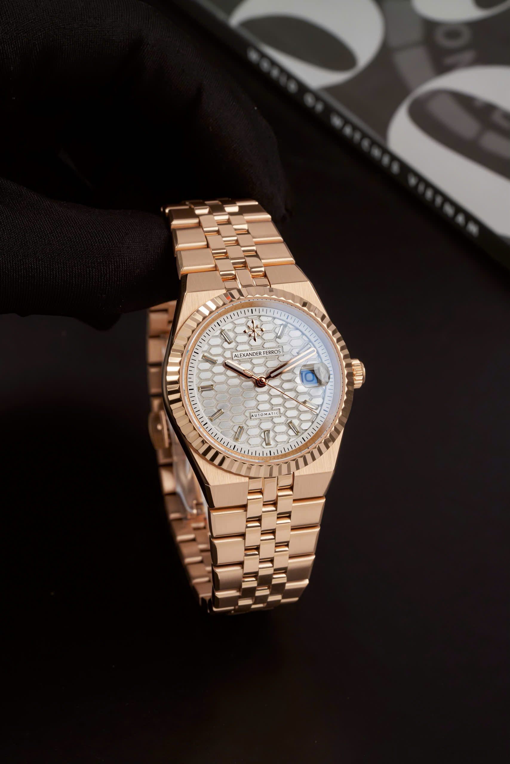 ĐỒNG HỒ NAM ALEXANDER FERROS 8272R/02 AUTOMATIC 37.5MM