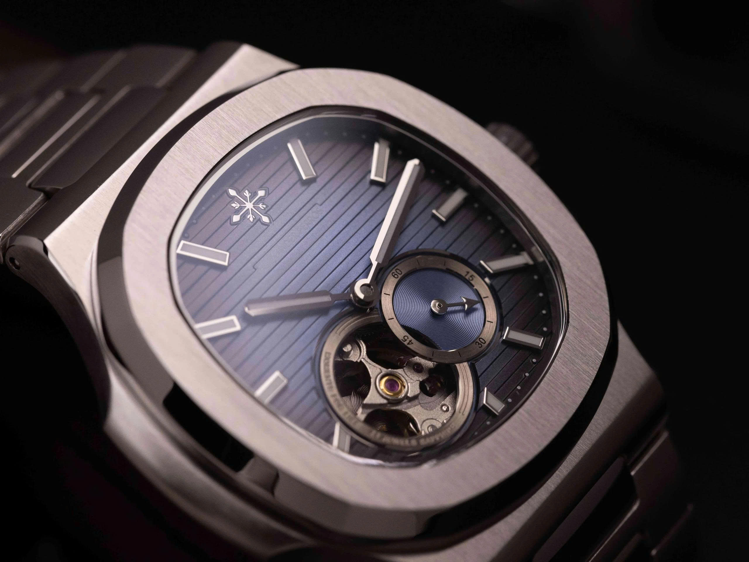 ĐỒNG HỒ NAM ALEXANDER FERROS 6312S/05 AUTOMATIC 40MM