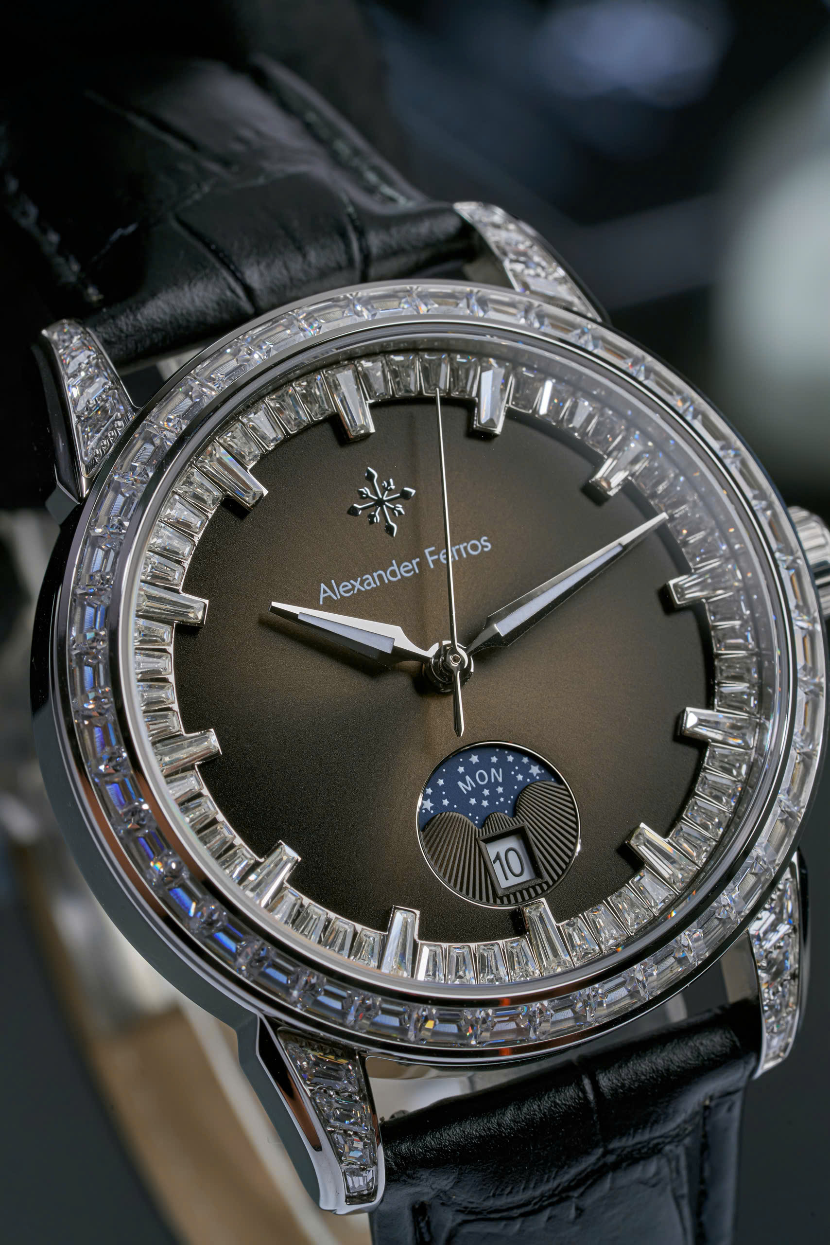 ĐỒNG HỒ NAM ALEXANDER FERROS 9081S/01 AUTOMATIC 40MM