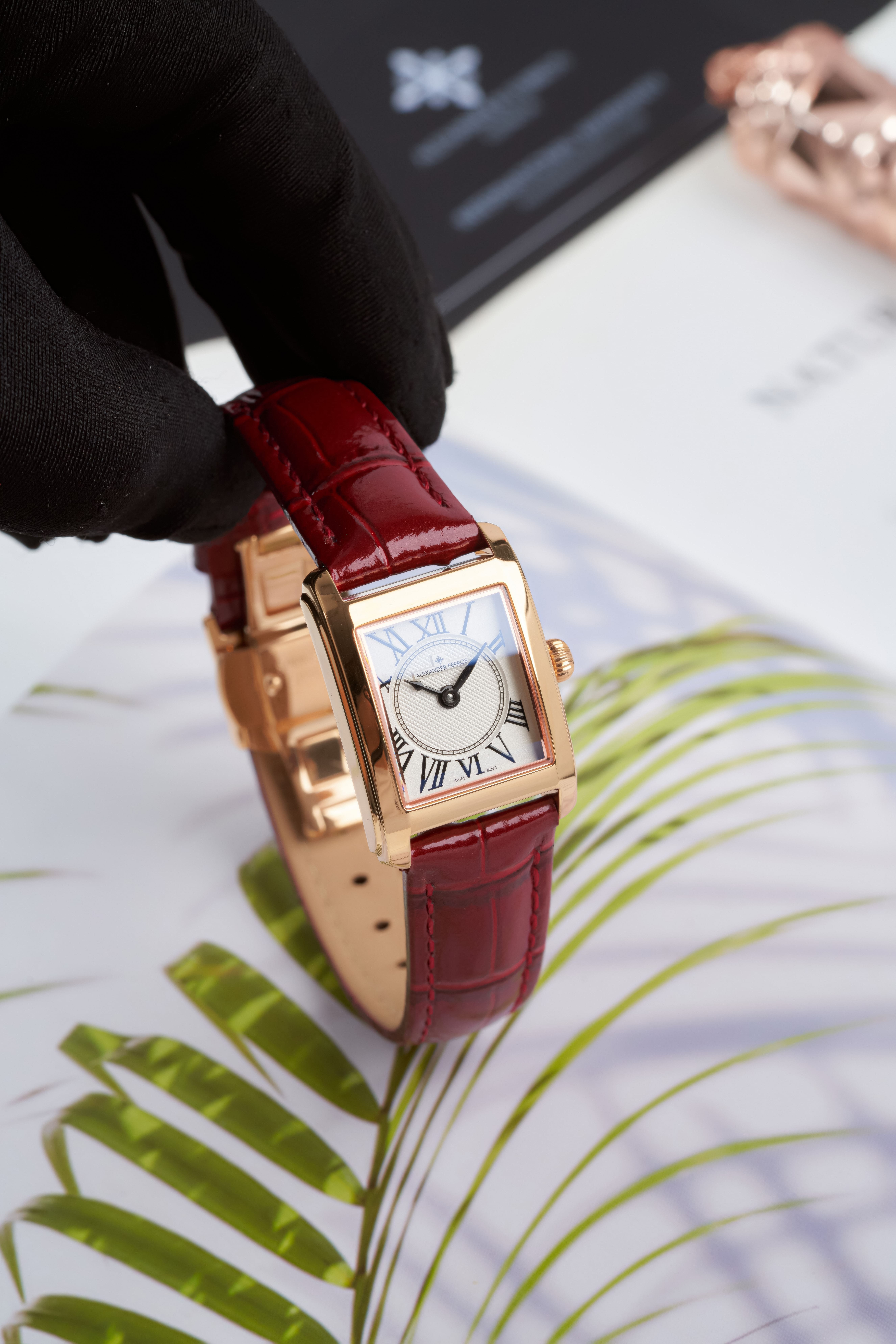 ĐỒNG HỒ NỮ ALEXANDER FERROS 7282R/02 QUARTZ 22x31MM