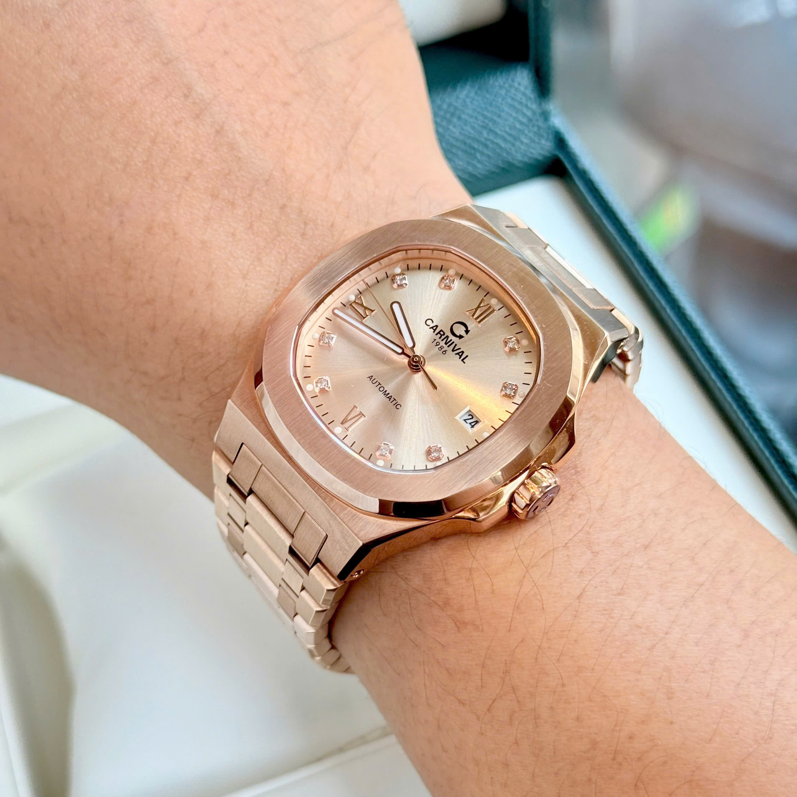 ĐỒNG HỒ NAM CARNIVAL 8160G VH NN QUARTZ 41MM