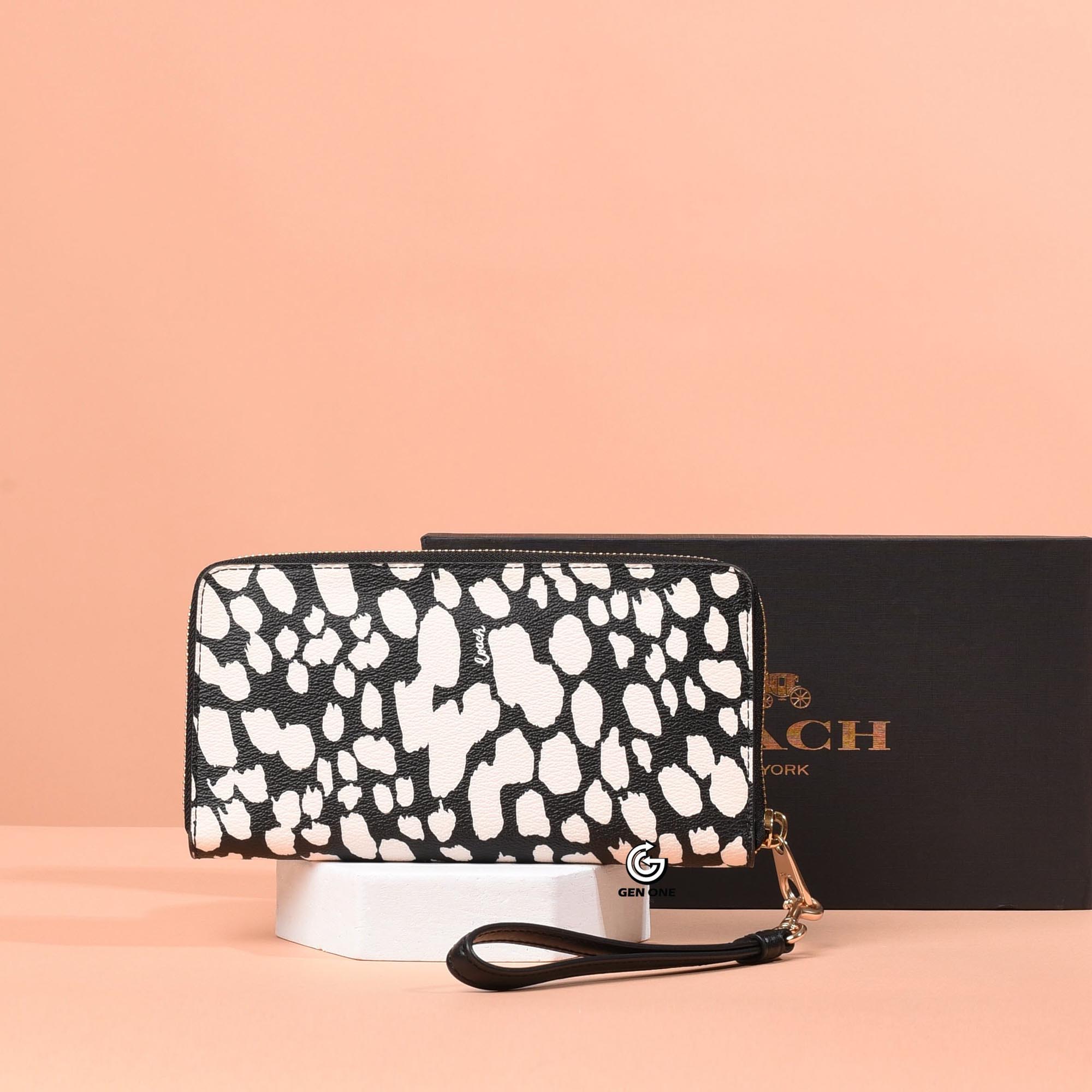 COACH CC473 ZIP AROUND WOMEN WRISTLET STRAP WALLET - BLACK