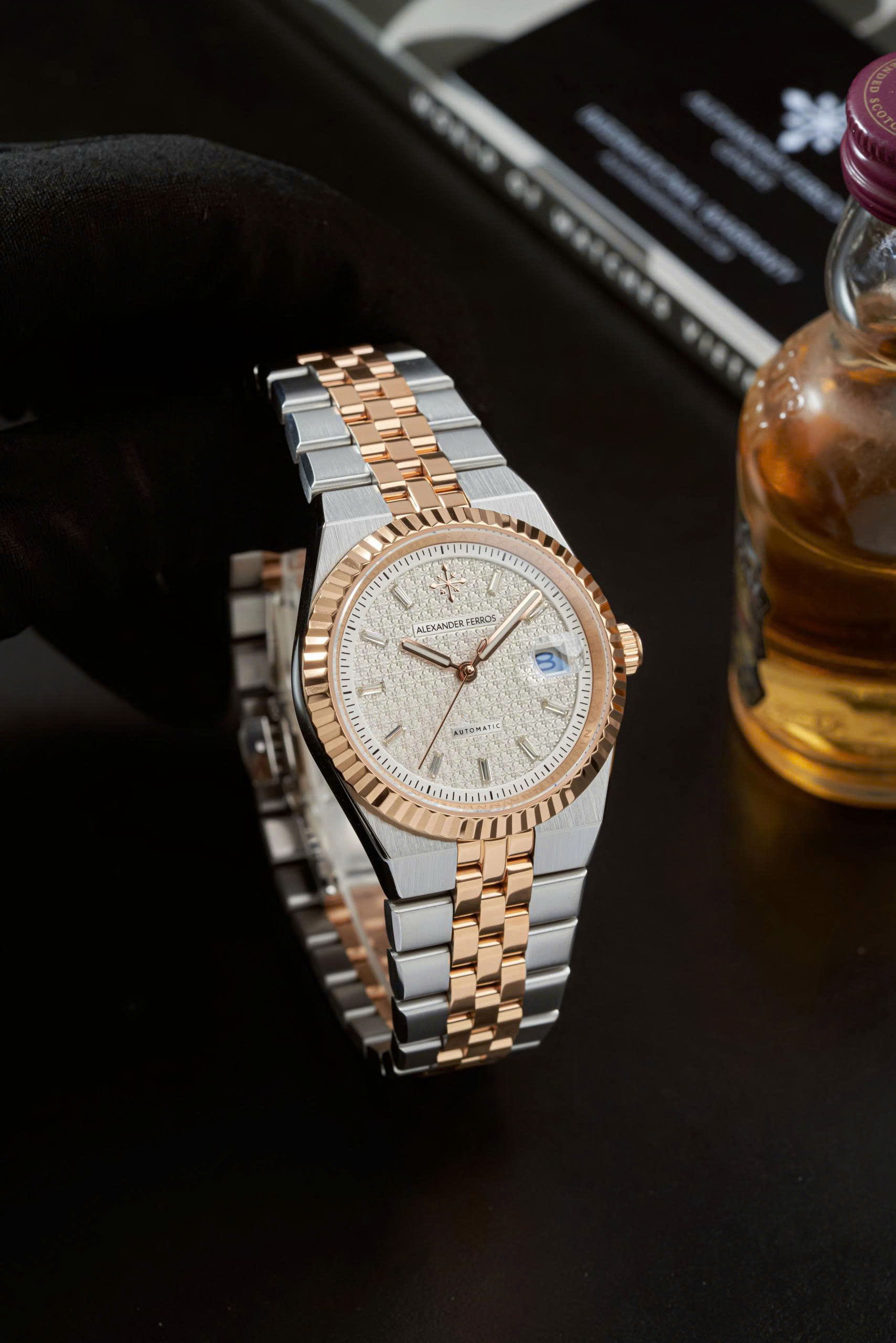 ĐỒNG HỒ NAM ALEXANDER FERROS 8272D/022 AUTOMATIC 37.5MM