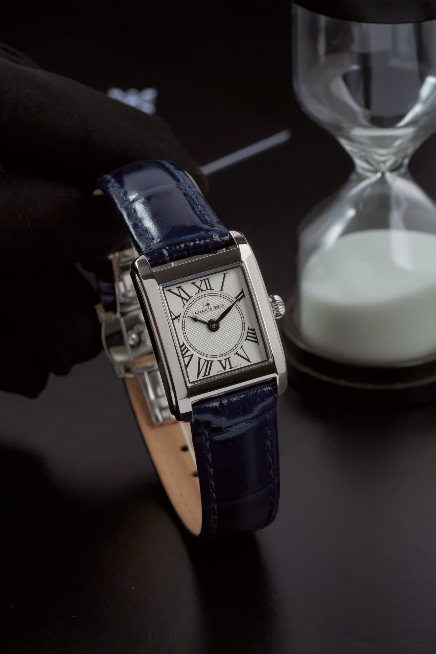 ĐỒNG HỒ NỮ ALEXANDER FERROS 7282S/02 QUARTZ 22x31MM